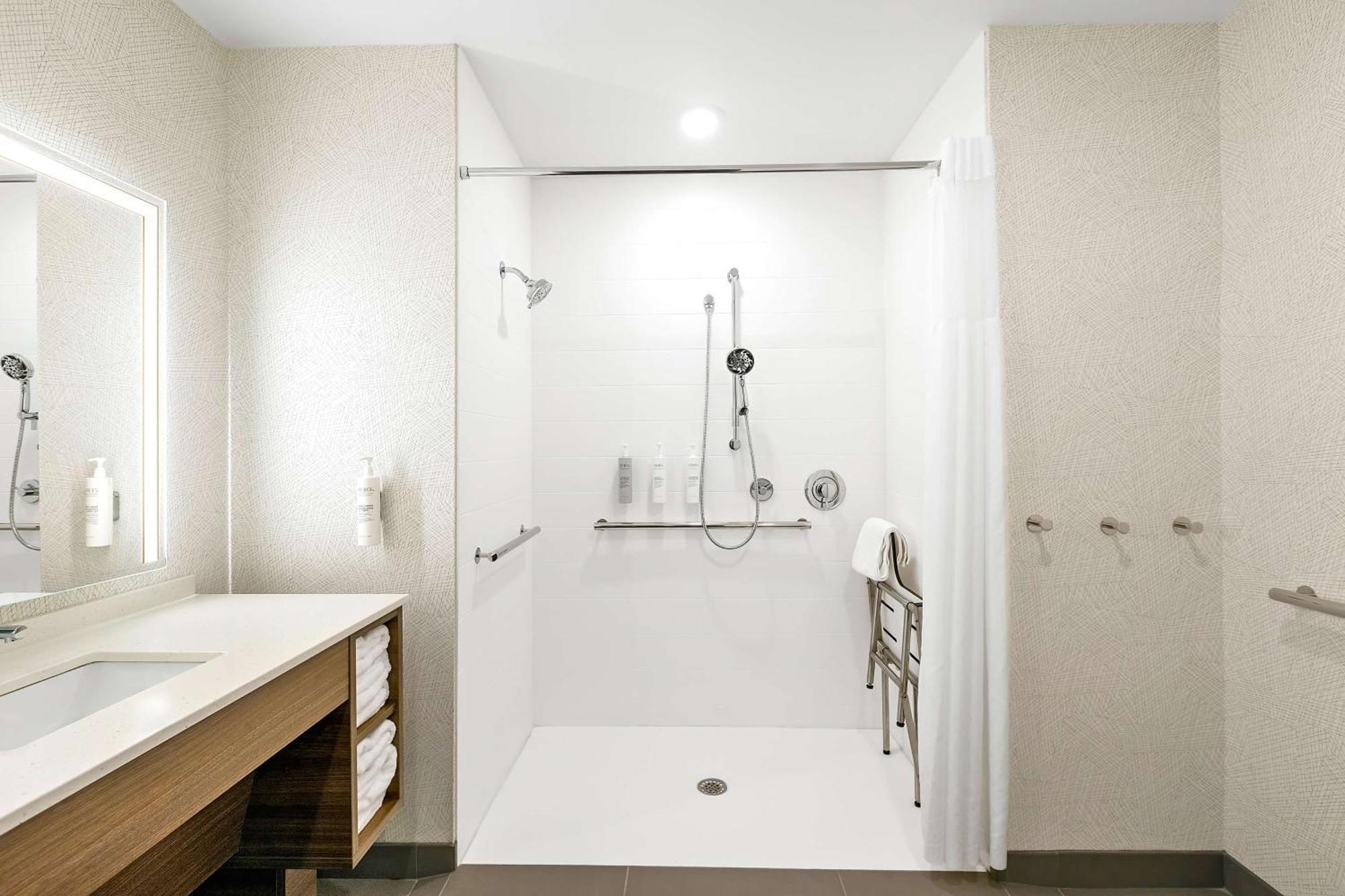 Home2 Suites By Hilton Хендерсонвилл Экстерьер фото